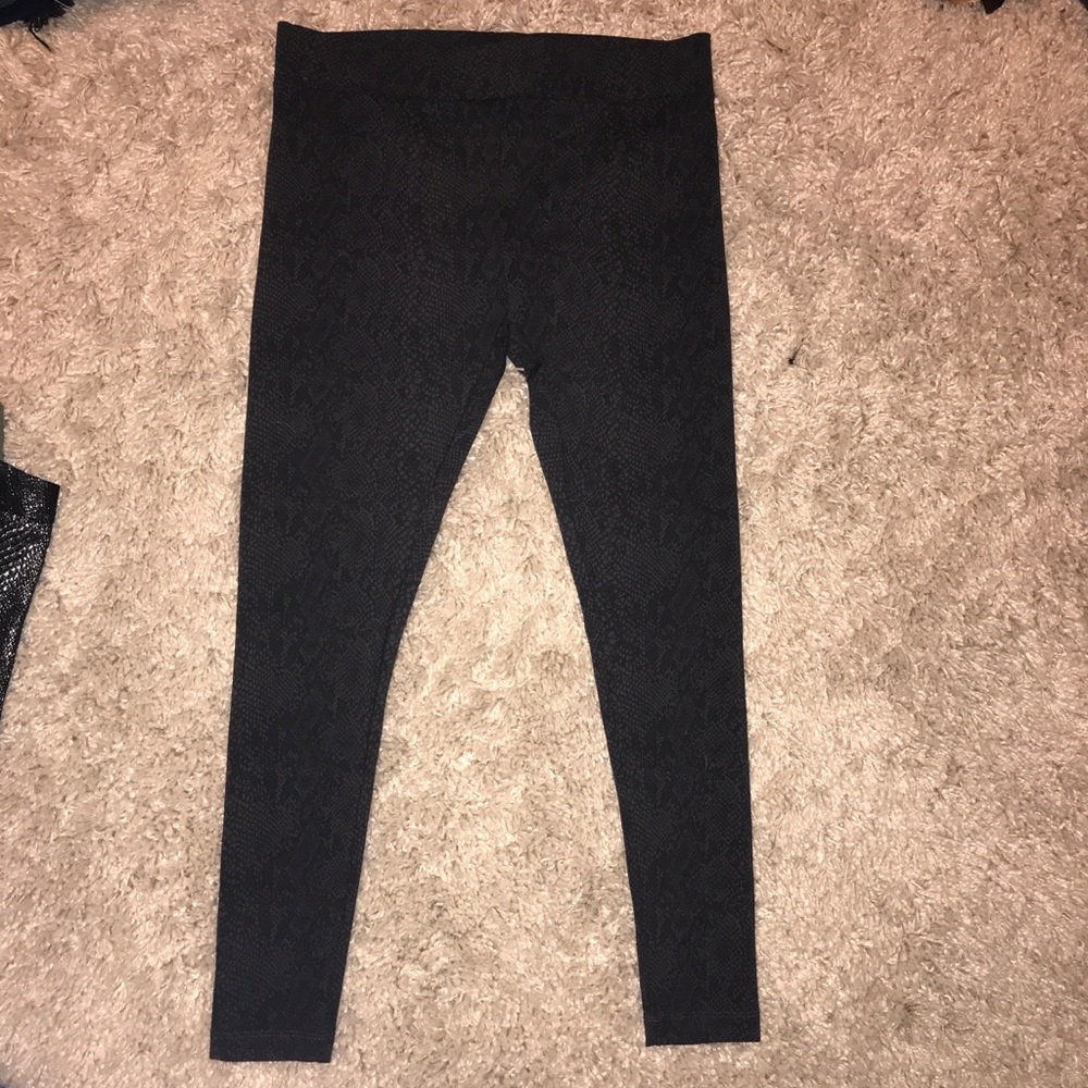 Matty M Snakeskin leggings